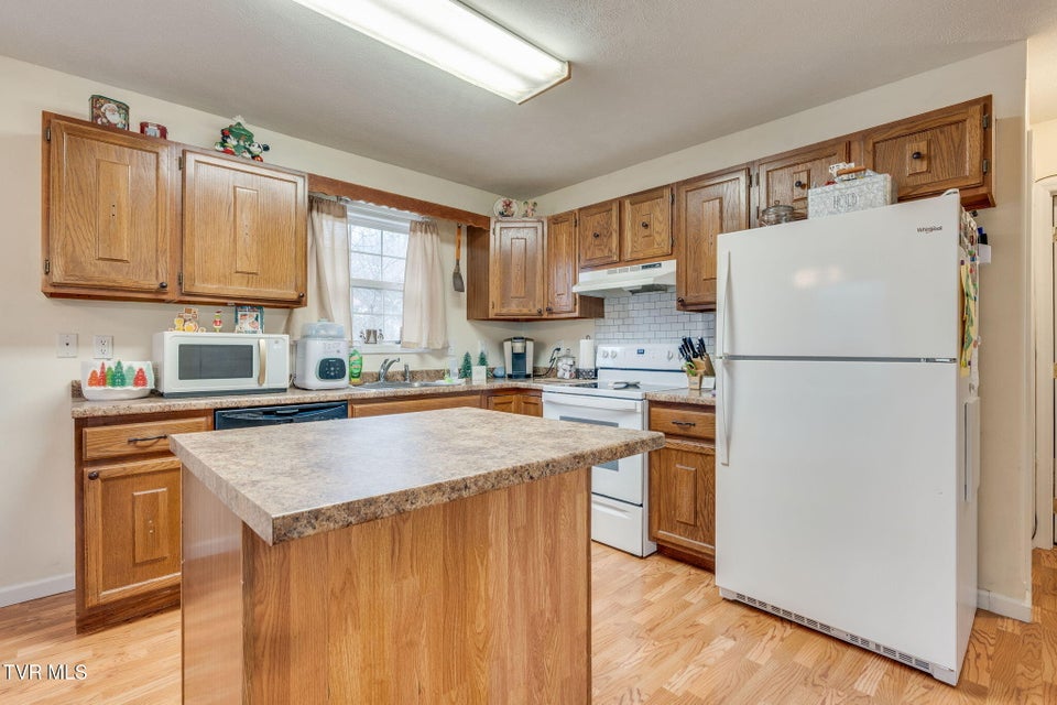 Photo #11: 119 Henard Town Road