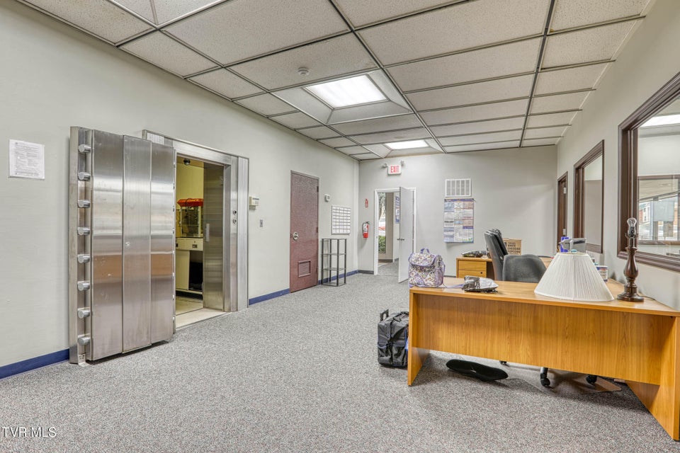 Photo #11: 1606 State Street