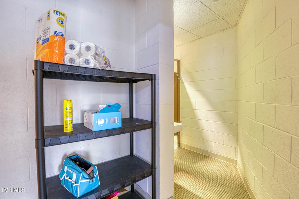 Photo #24: 1606 State Street