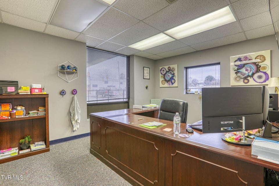 Photo #35: 1606 State Street