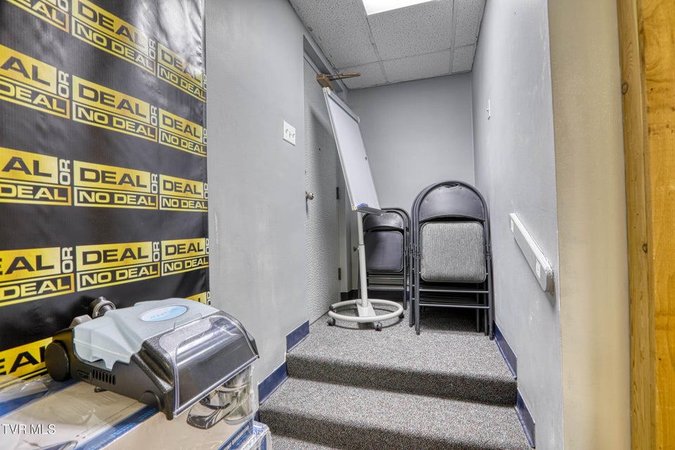 Photo #41: 1606 State Street