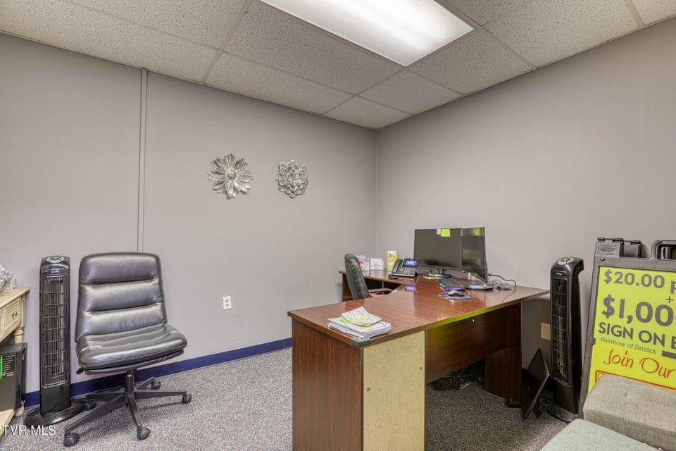 Photo #43: 1606 State Street