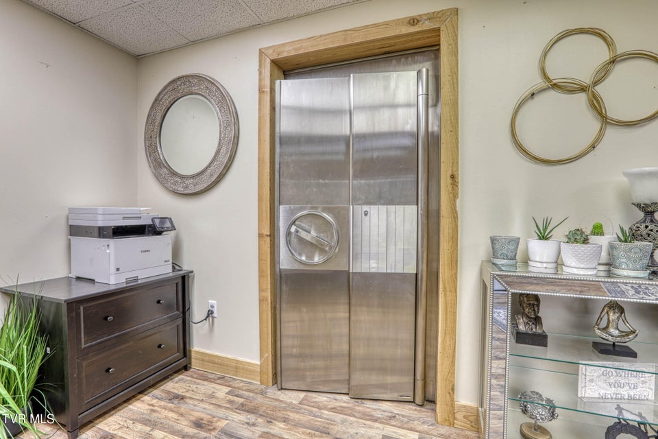 Photo #56: 1606 State Street