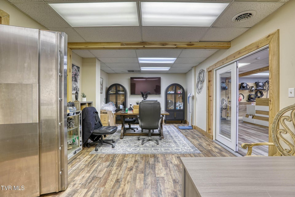 Photo #57: 1606 State Street