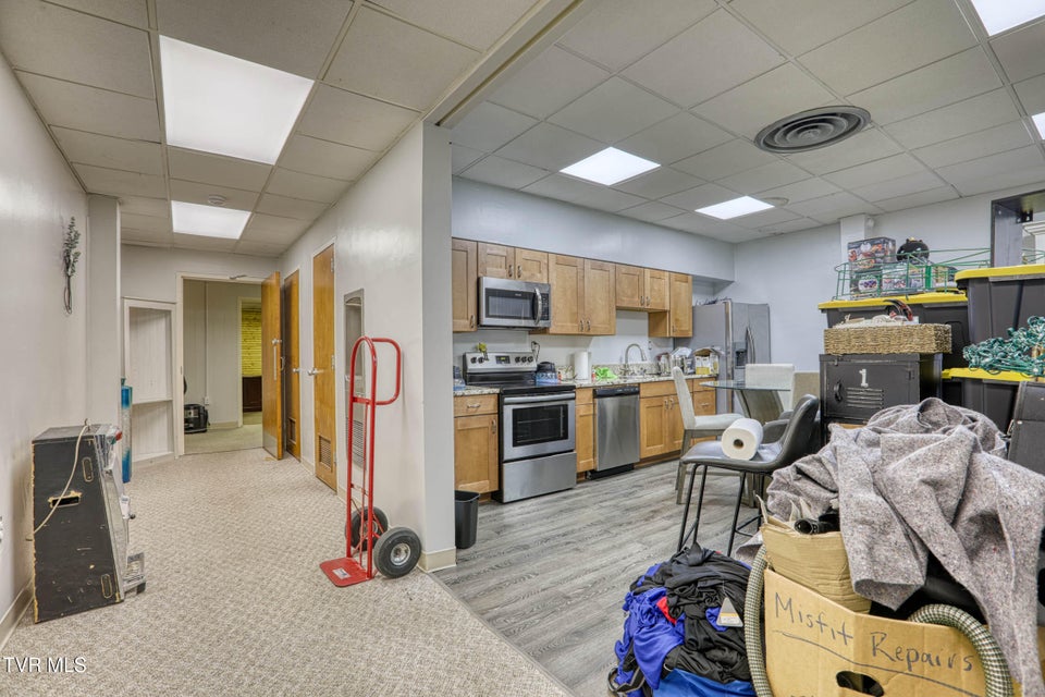 Photo #63: 1606 State Street