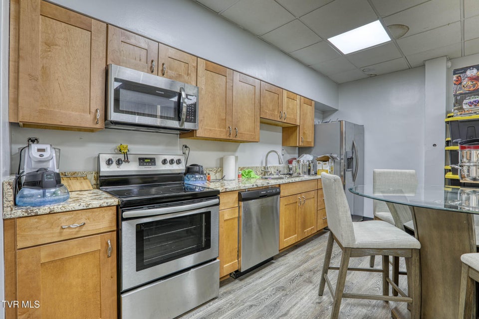 Photo #65: 1606 State Street