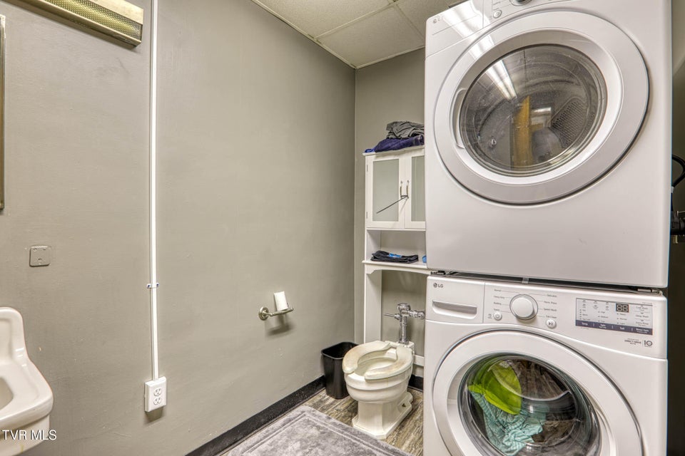 Photo #69: 1606 State Street