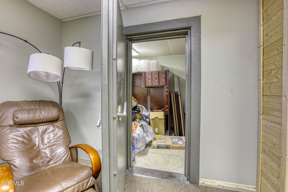 Photo #74: 1606 State Street