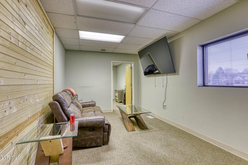 Photo #76: 1606 State Street