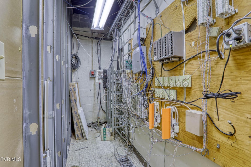 Photo #80: 1606 State Street