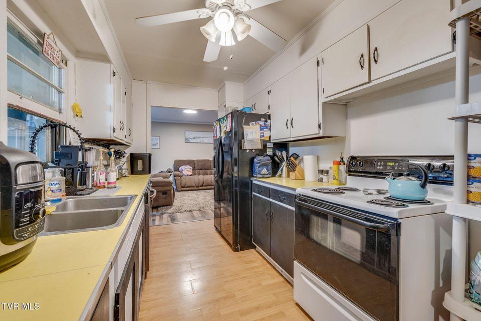 Photo #10: 505 Evergreen Road