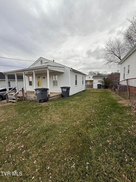 Photo #8: 1108&1110 Fairview Avenue