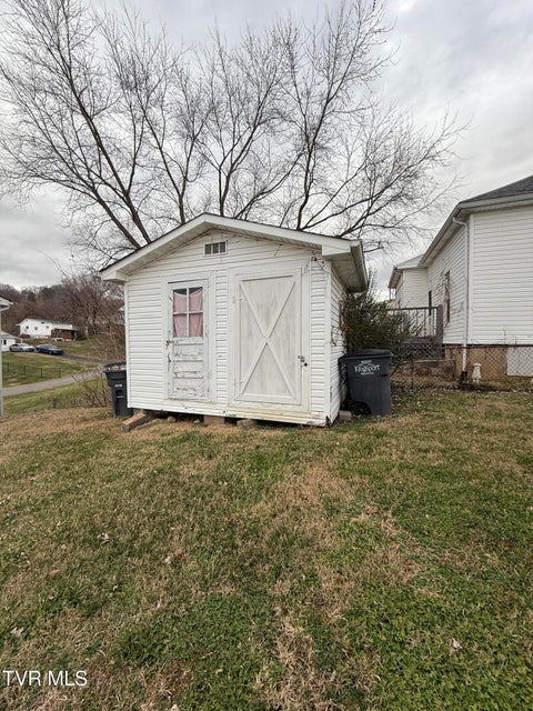 Photo #14: 1108&1110 Fairview Avenue