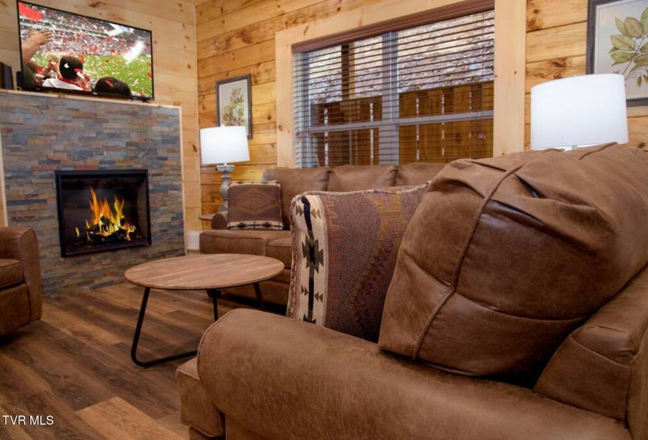 Photo #3: 834 String Run Way