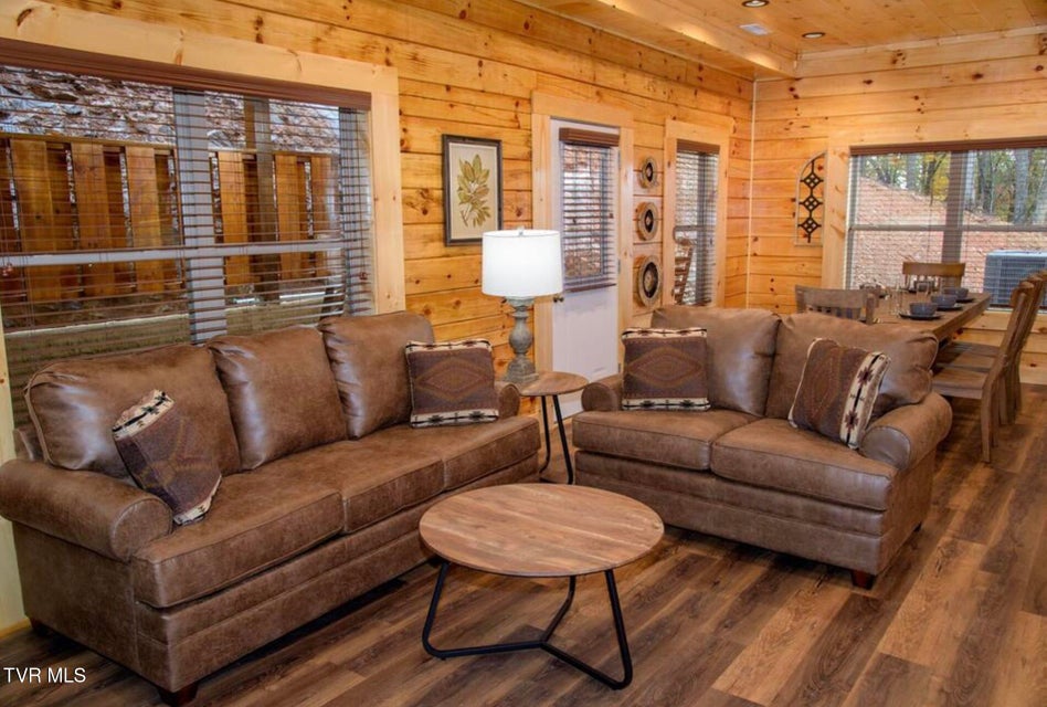 Photo #4: 834 String Run Way