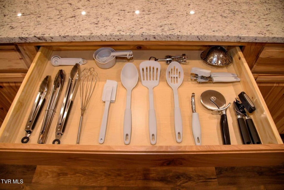 Photo #10: 834 String Run Way