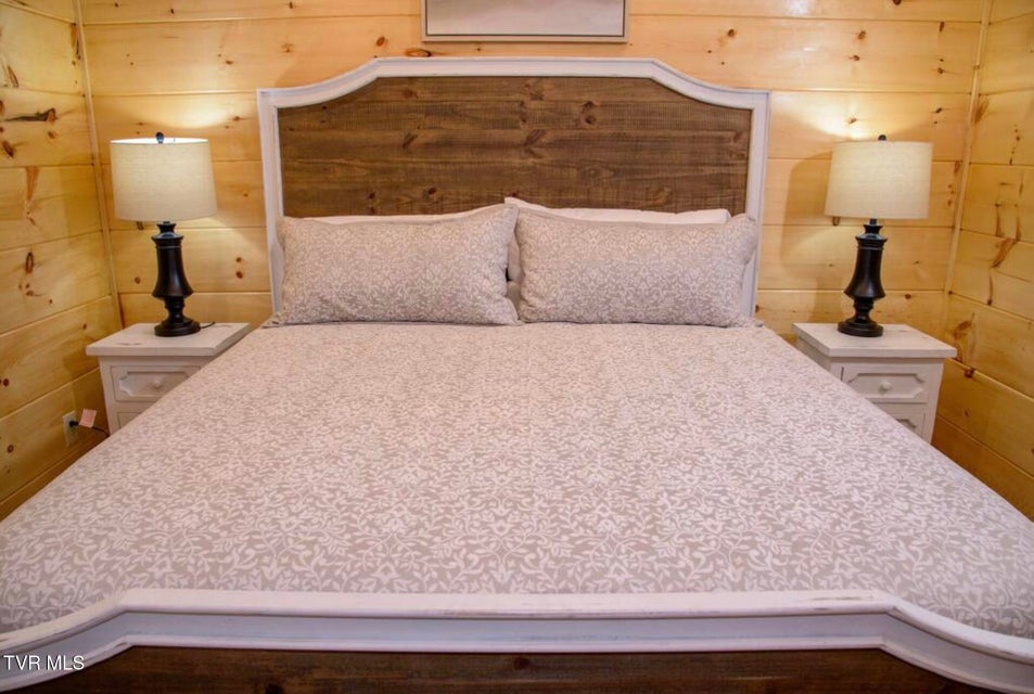 Photo #23: 834 String Run Way