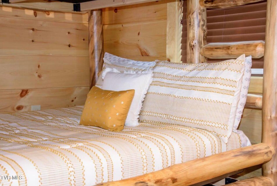 Photo #45: 834 String Run Way