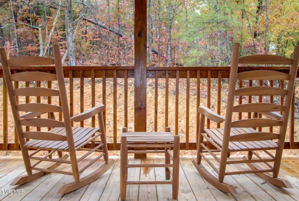 Photo #22: 834 String Run Way