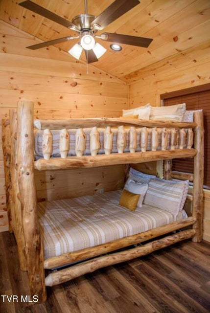 Photo #44: 834 String Run Way