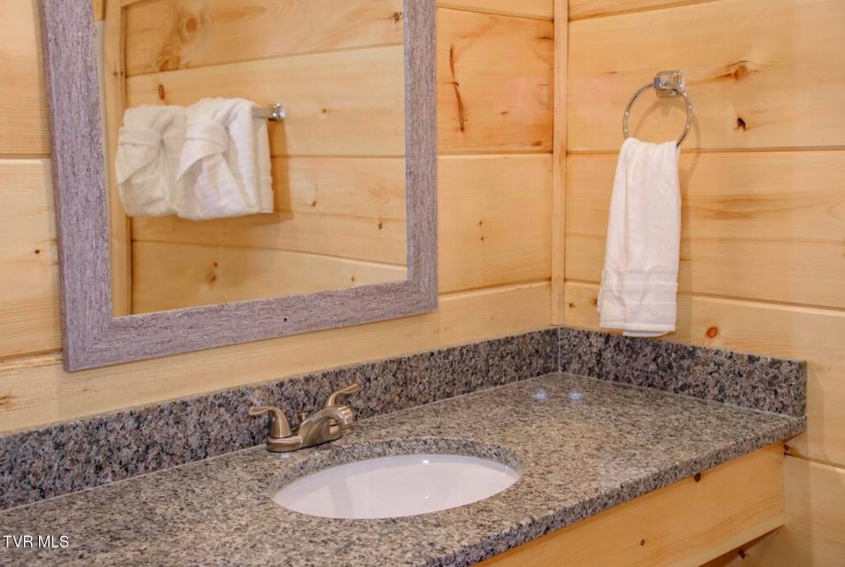 Photo #20: 834 String Run Way