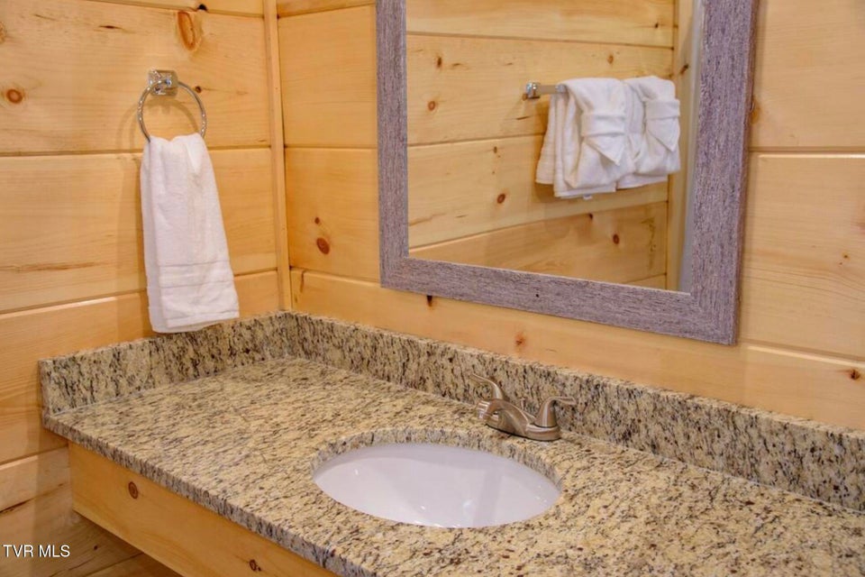 Photo #26: 834 String Run Way