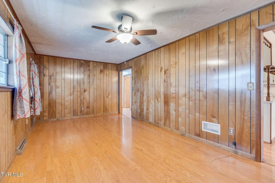 Photo #7: 309 Hill Avenue