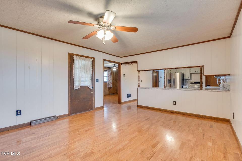 Photo #9: 309 Hill Avenue