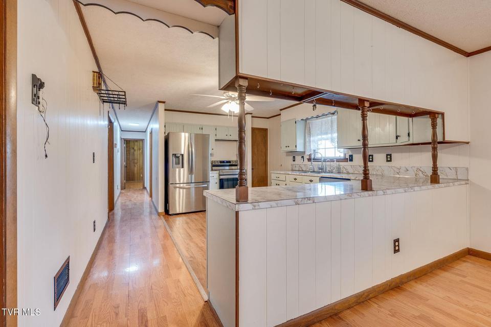 Photo #10: 309 Hill Avenue