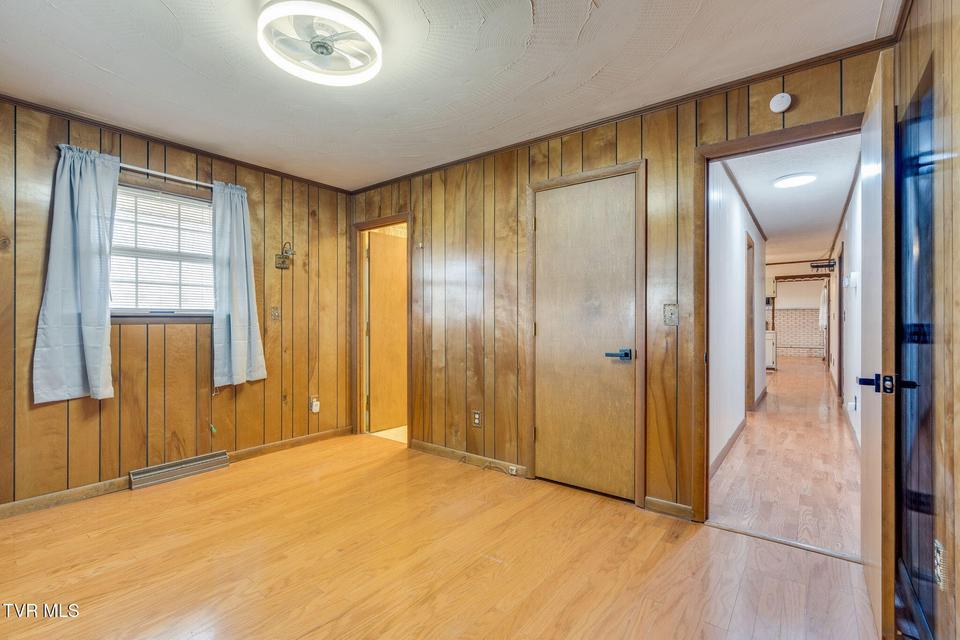 Photo #14: 309 Hill Avenue