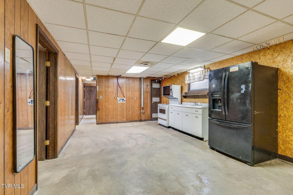 Photo #23: 309 Hill Avenue