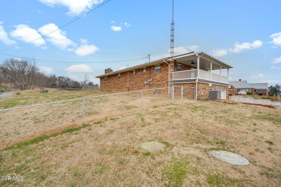 Photo #33: 309 Hill Avenue