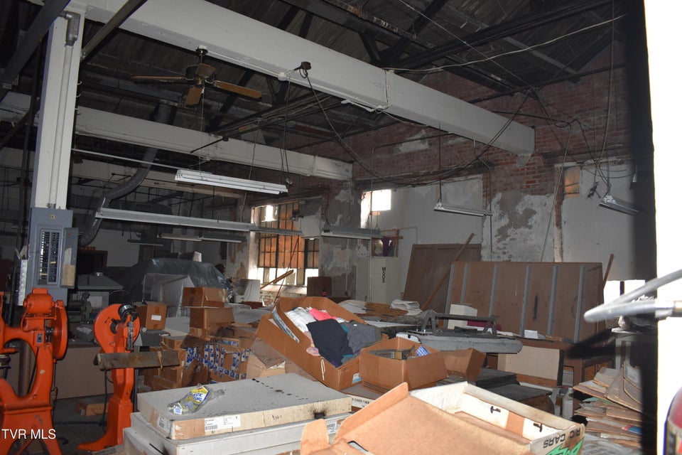 Photo #11: 509 Shelby Street