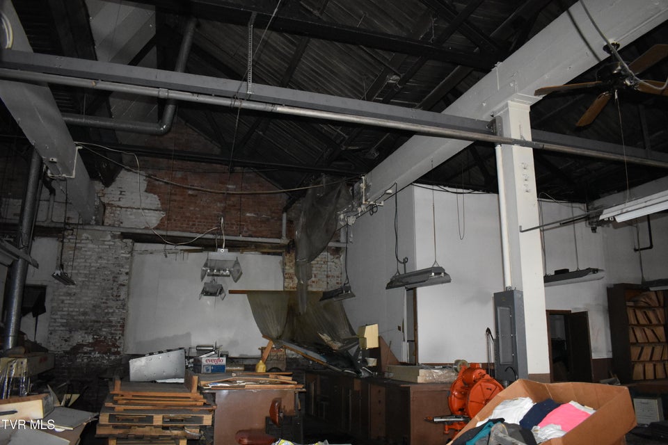 Photo #14: 509 Shelby Street