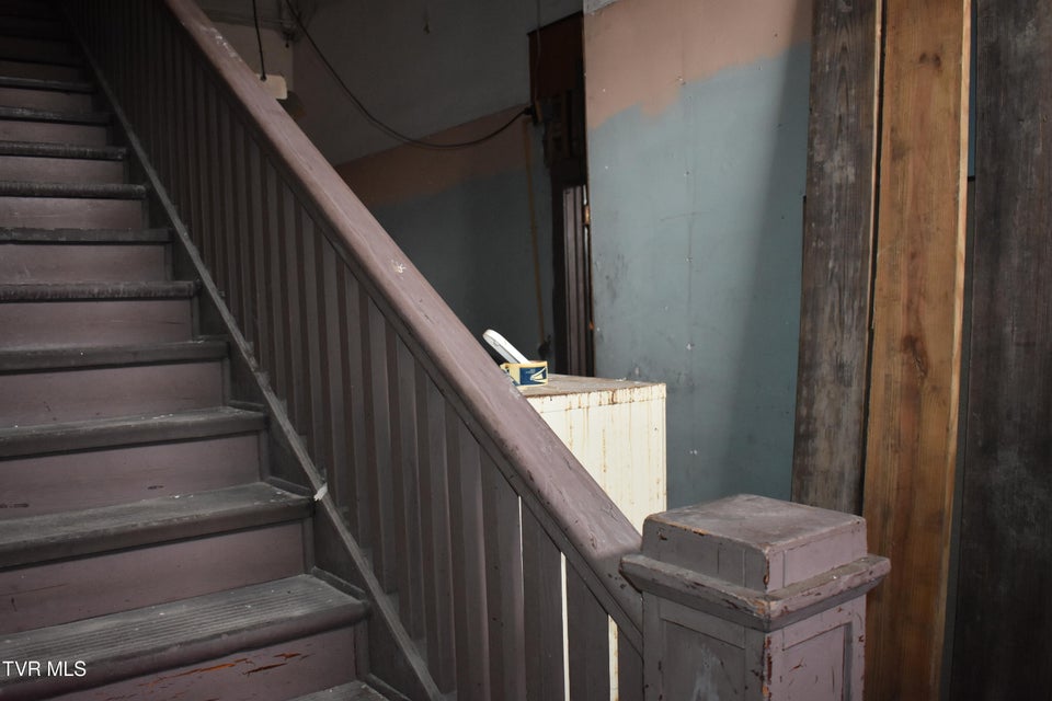 Photo #24: 509 Shelby Street