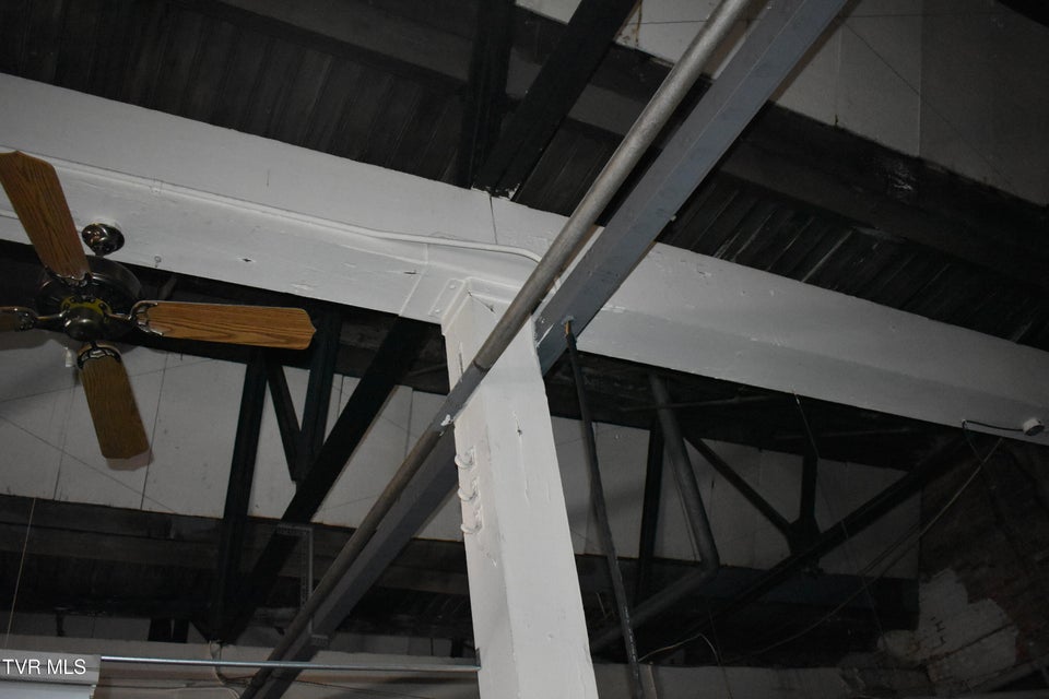 Photo #27: 509 Shelby Street