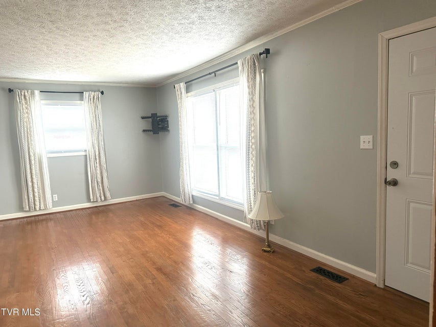 Photo #9: 35 Hermitage Street