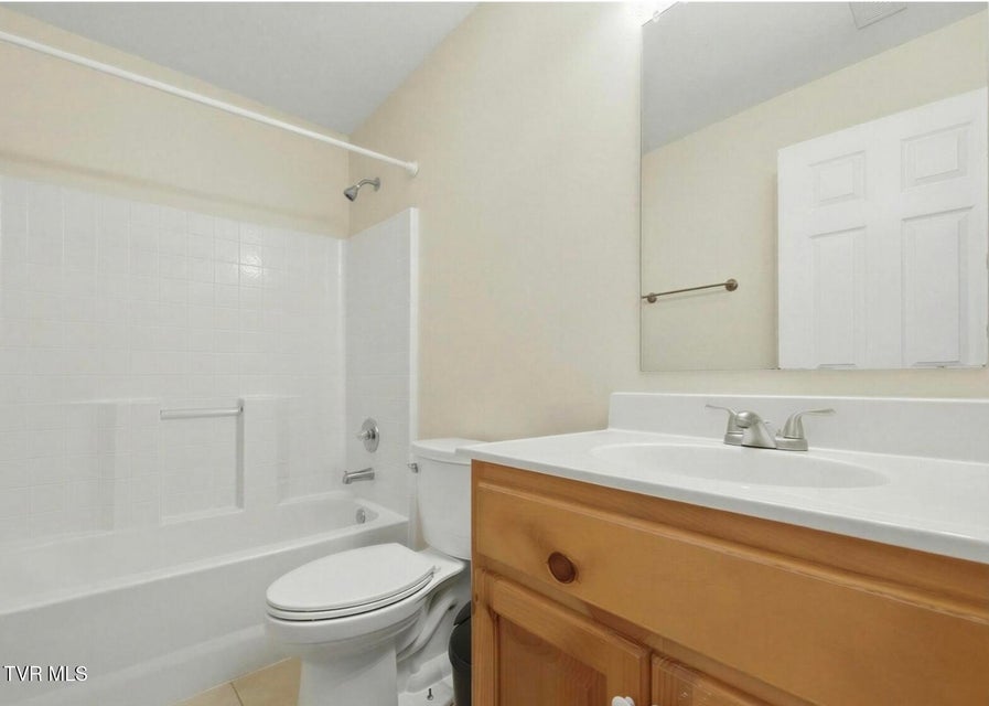 Photo #22: 1842 Country Meadows Drive