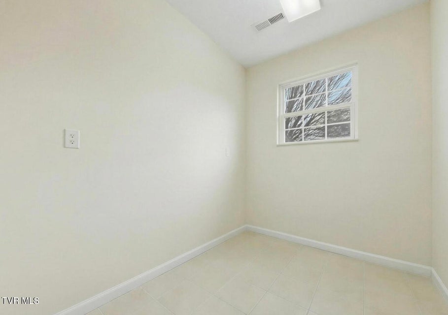 Photo #26: 1842 Country Meadows Drive