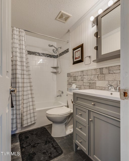 Photo #29: 18212 Cleveland Road