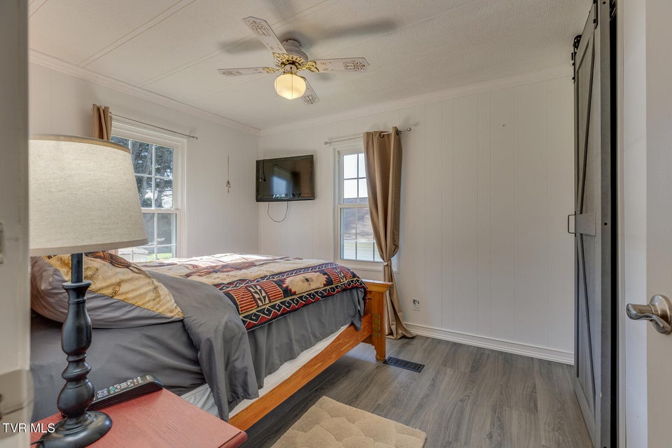 Photo #32: 18212 Cleveland Road