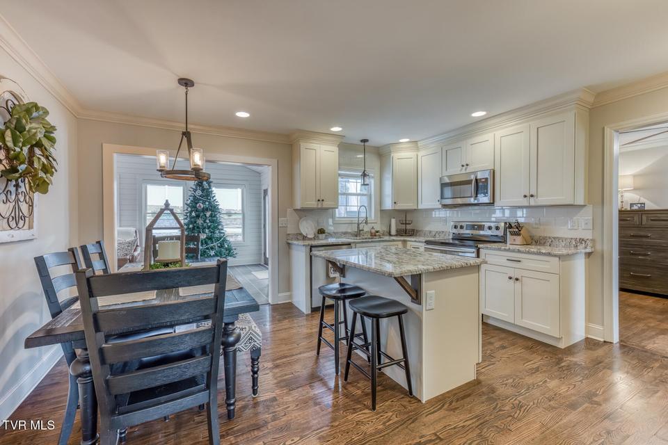 Photo #12: 4004 Englewood Boulevard