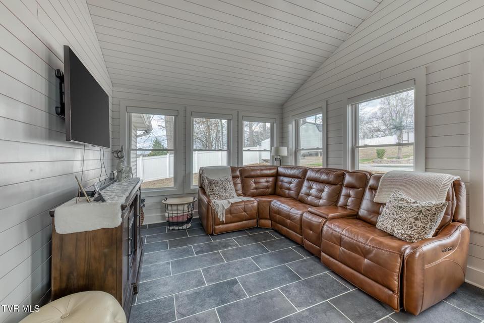 Photo #20: 4004 Englewood Boulevard