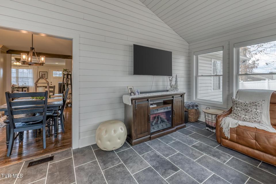 Photo #19: 4004 Englewood Boulevard