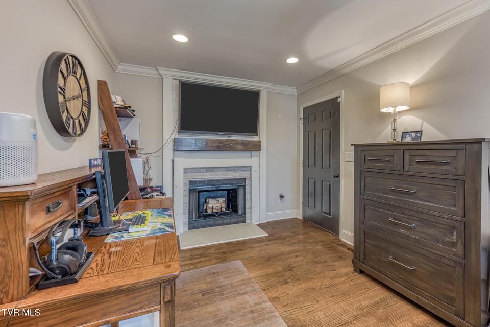 Photo #23: 4004 Englewood Boulevard