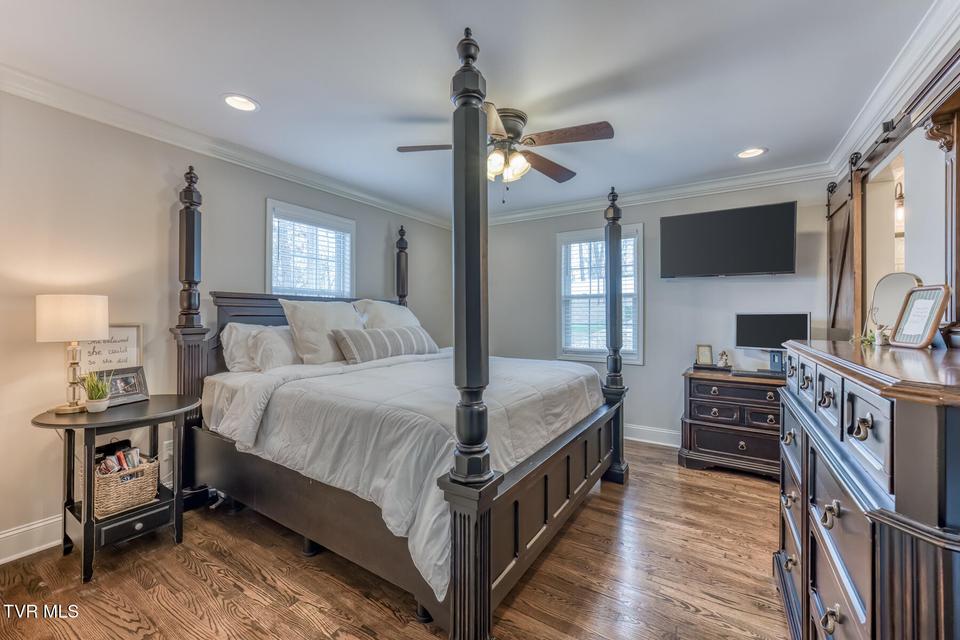 Photo #25: 4004 Englewood Boulevard