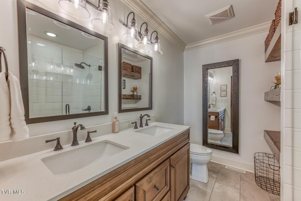 Photo #28: 4004 Englewood Boulevard