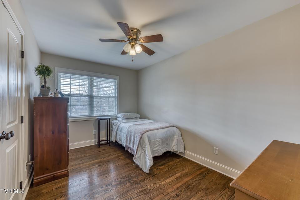 Photo #35: 4004 Englewood Boulevard