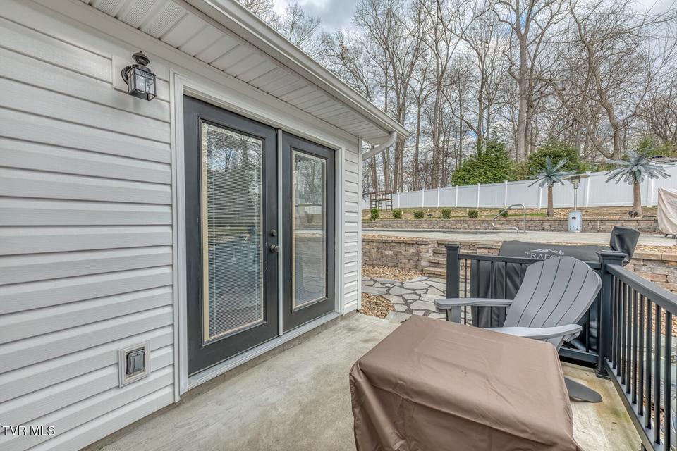 Photo #36: 4004 Englewood Boulevard