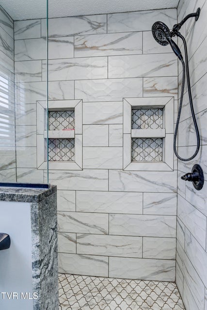 Photo #31: 308 Autumn Circle